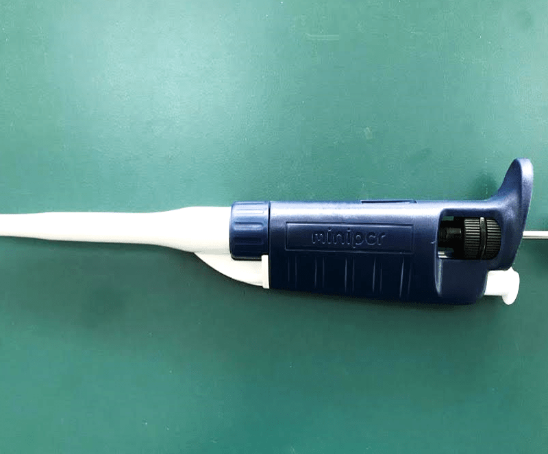 Buy Borosil 10-100µl C3 Single Channel Variable Volume Micropipette, LHC37112020 Online At Price ₹3649